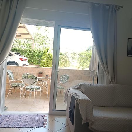 Airport Anasta Casa Apartment อาร์เตมีดา ภายนอก รูปภาพ