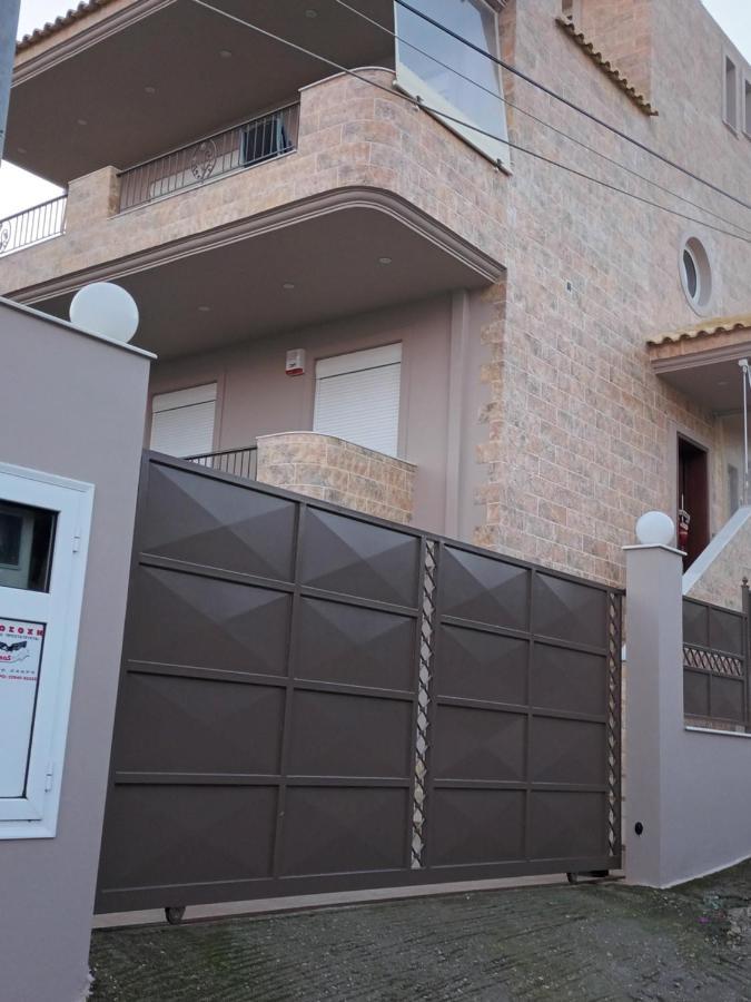 Airport Anasta Casa Apartment อาร์เตมีดา ภายนอก รูปภาพ